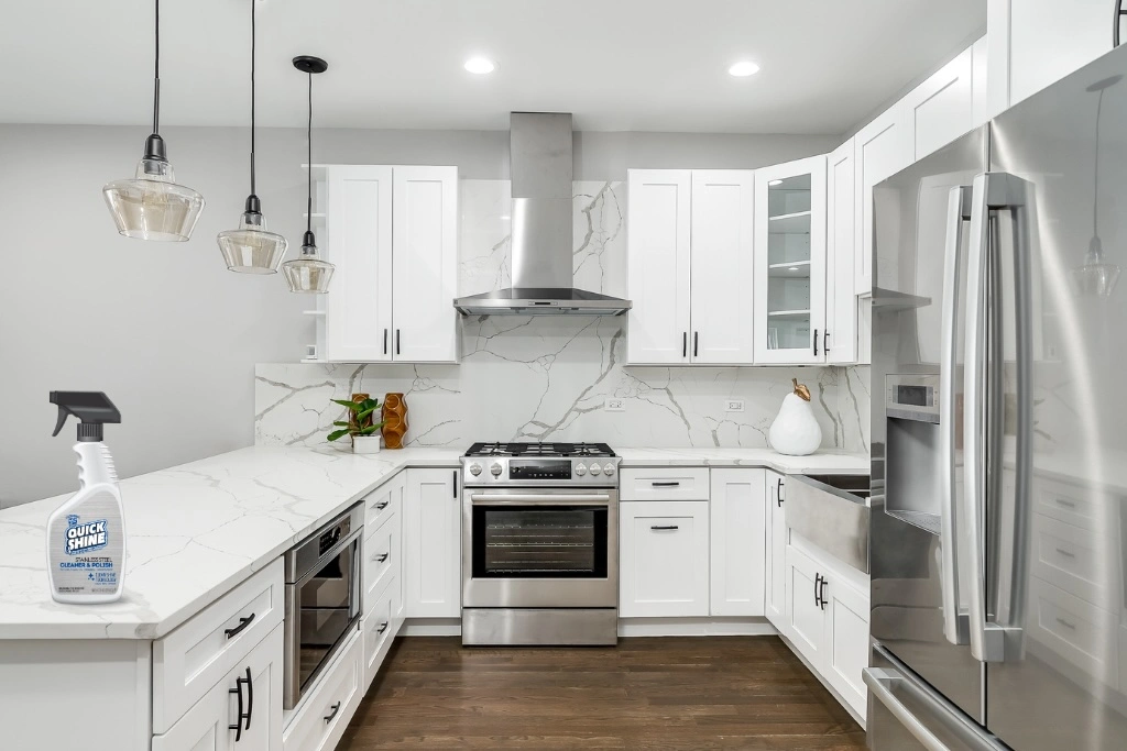 What is the best product to clean stainless steel () ()